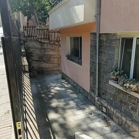 View Hill Apartman *